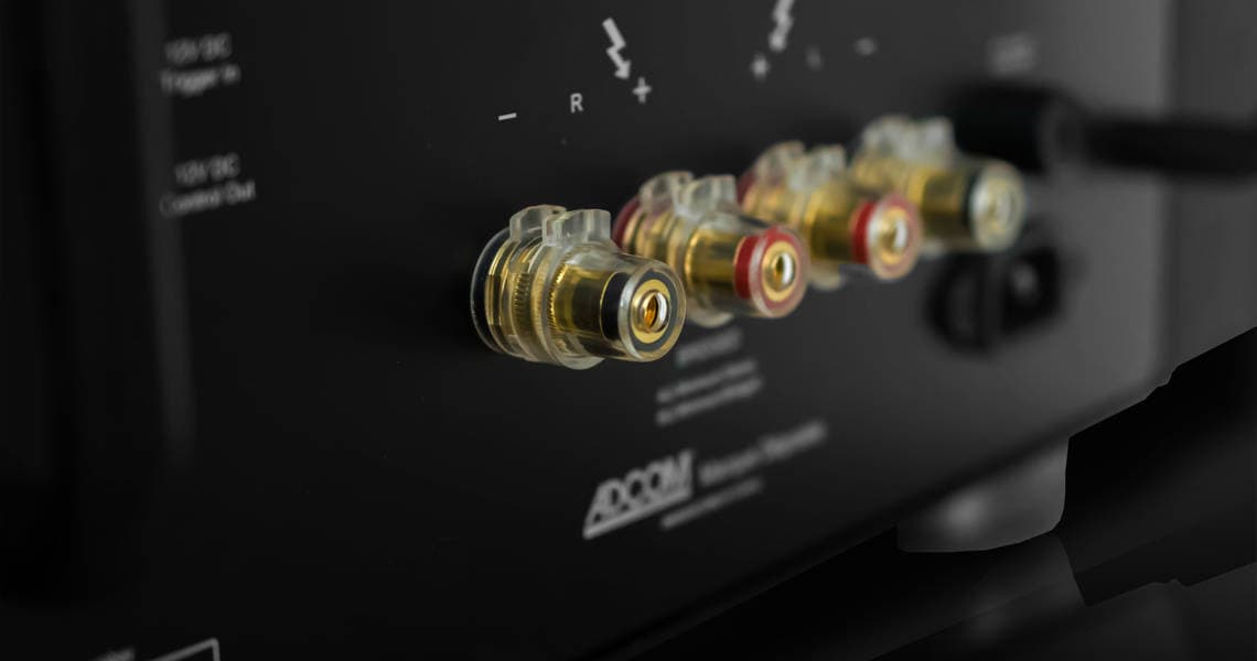 Adcom GFA-585se — 450 W into 8 Ohm stereo power amplifier (4)